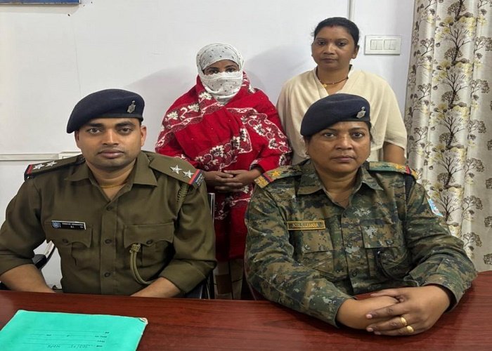 आदित्यपुर पुलिस की बड़ी सफलता: ब्राउन शुगर तस्करी में डॉली परवीन गिरफ्तार, तीन पहले ही जेल गए।