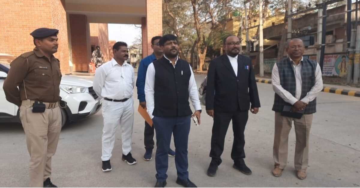 डायन बिसाही कांड के प्रभावित परिवार को 25 हजार रुपये की तात्कालिक मदद