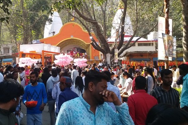 रांची: महाशिवरात्रि पर ऐतिहासिक पहाड़ी मंदिर में श्रद्धालुओं की भारी भीड़, सुरक्षा के विशेष इंतजाम।