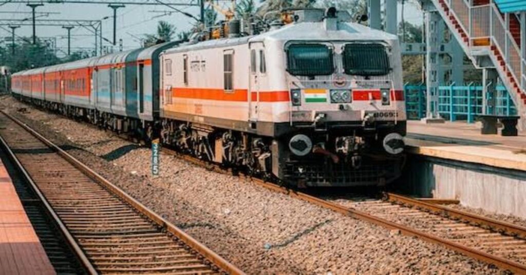RANCHI RAIL NEWS : रेलवे चला रहा रांची से 10 जोड़ी फेस्टिवल स्पेशल ट्रेन, क्या आपने बुक कराया टिकट