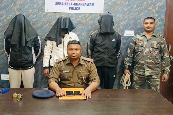 सेराइकेला: विजय तिर्की murder केस का खुलासा, तीन आरोपी गिरफ्तार; एक पहले ही किया था सरेंडर, बाकी की तलाश में छापे जारी।