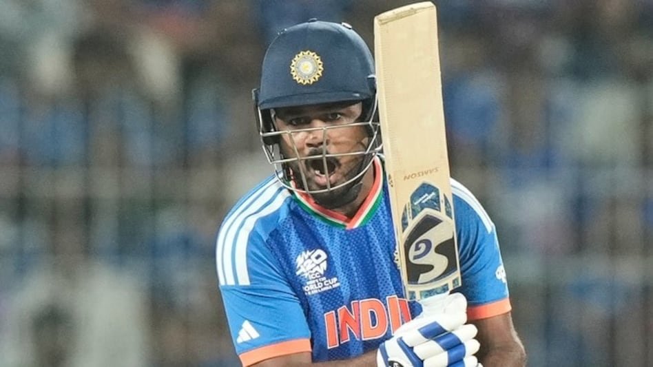 India vs England Semifinal: भारत ने इंग्लैंड को दिया 254 रनों का टारगेट