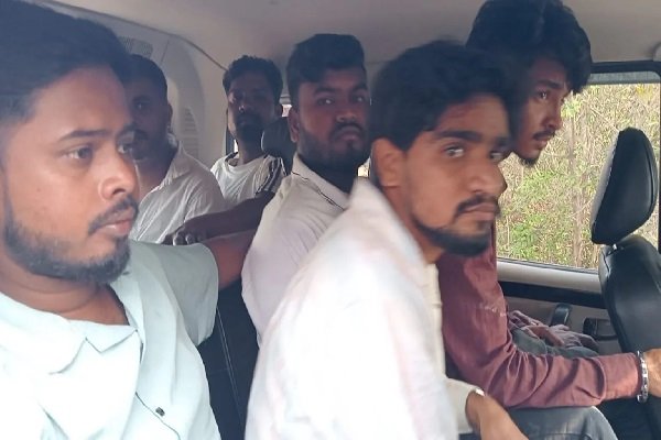 JLKM नेताओं पर रंगदारी और हिंसा के आरोप, सरायकेला में 7 गिरफ्तारी।