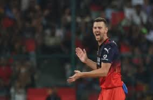 RCB को बड़ा झटका, जोश हेजलवुड पहले मैच में नहीं खेलेंगे