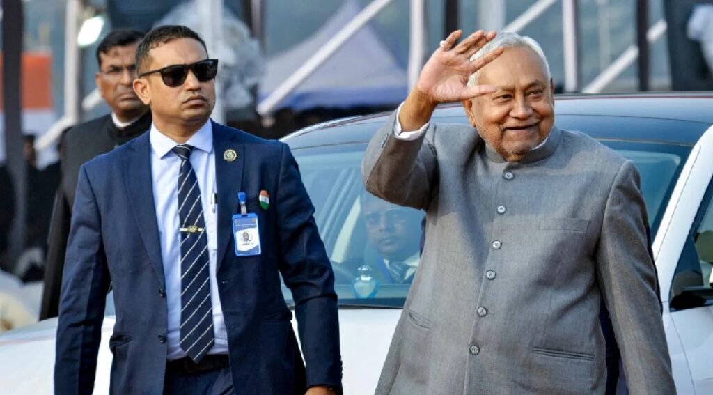 मुख्यमंत्री पद छोड़ सकते हैं नीतीश कुमार, बेटे को मिल सकती है बड़ी जिम्मेदारी