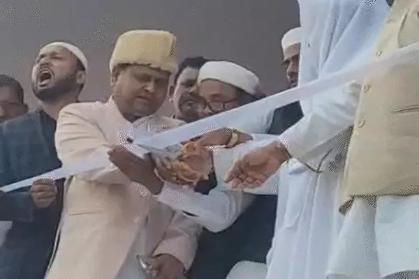 हुमायूं कबीर ने ममता के खिलाफ मुस्लिम उम्मीदवार को उतारा