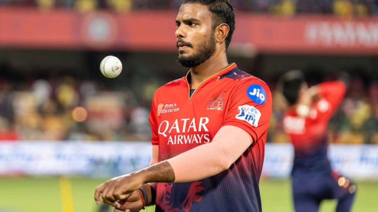 IPL 2026: कोहली की टीम को बड़ा झटका, यश दयाल टूर्नामेंट से बाहर