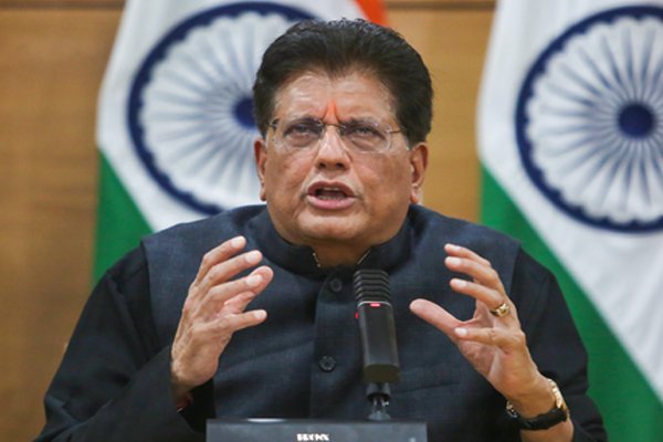 ईरान संघर्ष के बीच वैश्विक तेल संकट की आशंका; भारत का बयान: पर्याप्त भंडार, स्थिति संभालने को तैयार