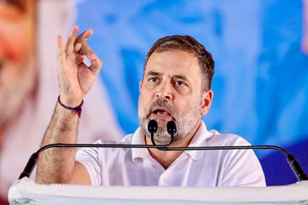 राहुल गांधी का लखनऊ में बड़ा बयान: कांग्रेस गरीबों की पार्टी, नेता धनवान