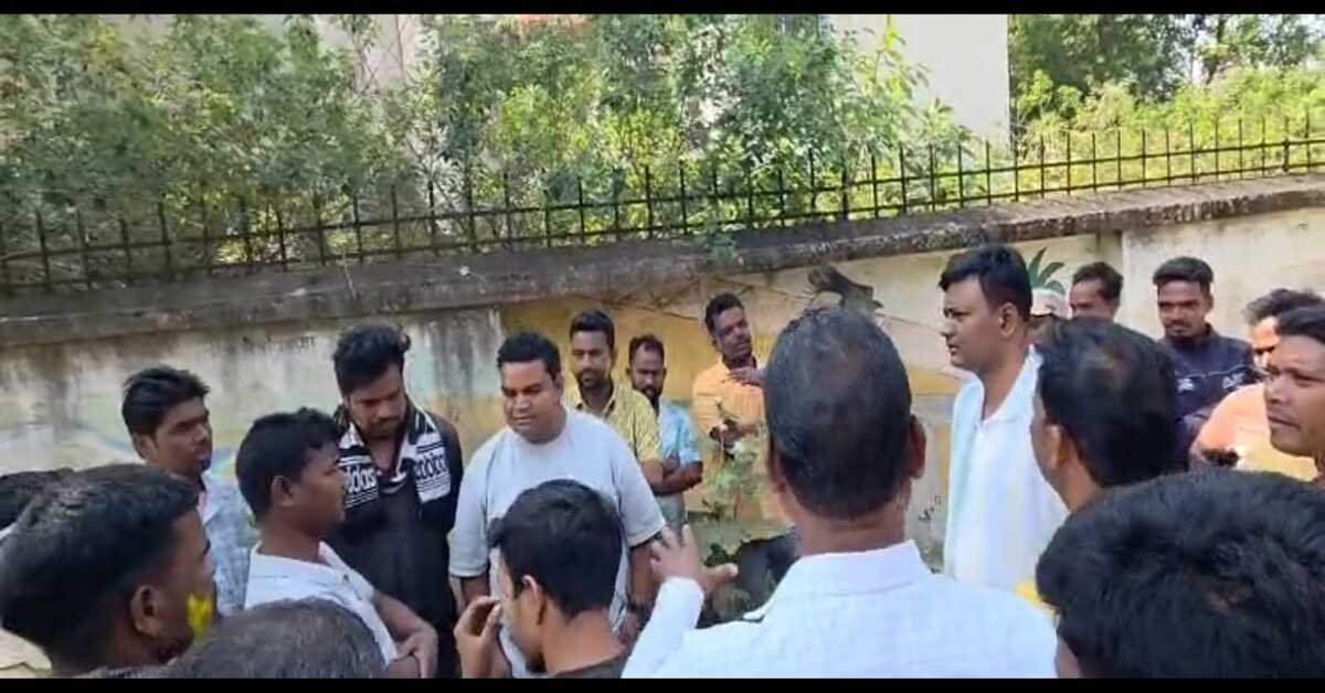 पश्चिम सिंहभूम: सोनुआ में अवैध बालू कारोबार पर कार्रवाई ने बढ़ाई तनाव, सीओ और कंप्यूटर ऑपरेटर में झड़प।