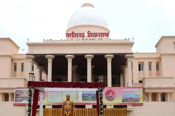 छत्तीसगढ़ में UCC की तैयारी तेज, रिटायर्ड जस्टिस देसाई की अगुवाई में कमेटी गठित; महिलाओं को रजिस्ट्री में 50% छूट