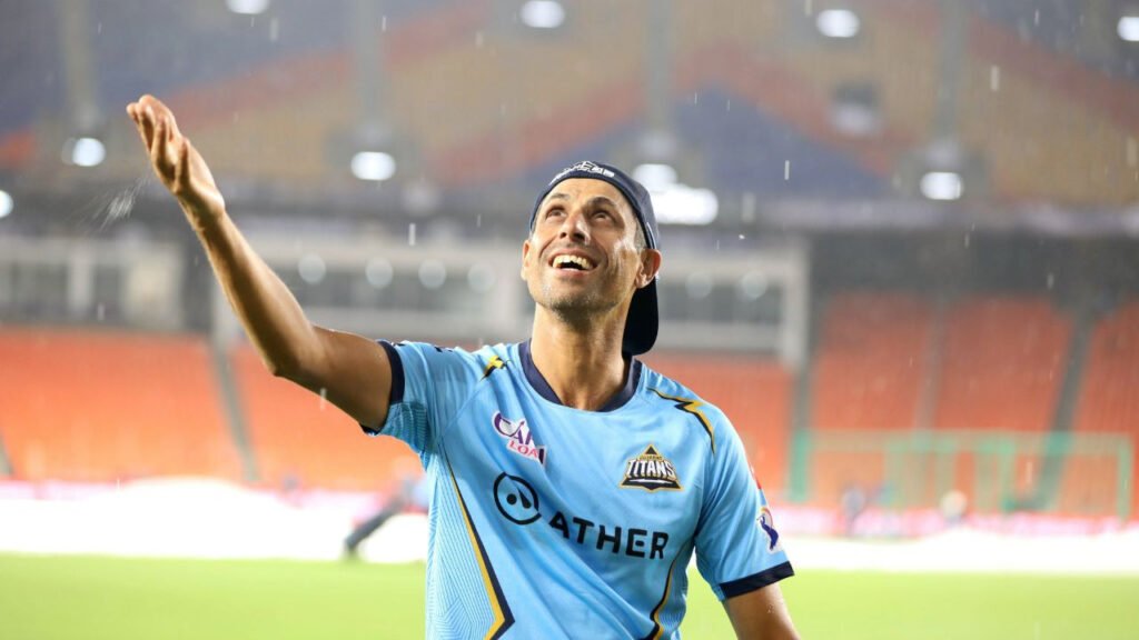 Happy Birthday Ashish Nehra: 12 सर्जरी के बाद भी नहीं रुके आशीष नेहरा, जानें भारतीय गेंदबाज से IPL कोच तक का सफर | Happy Birthday Ashish Nehra journey from indian pacer to IPL Coach Gujrat titans