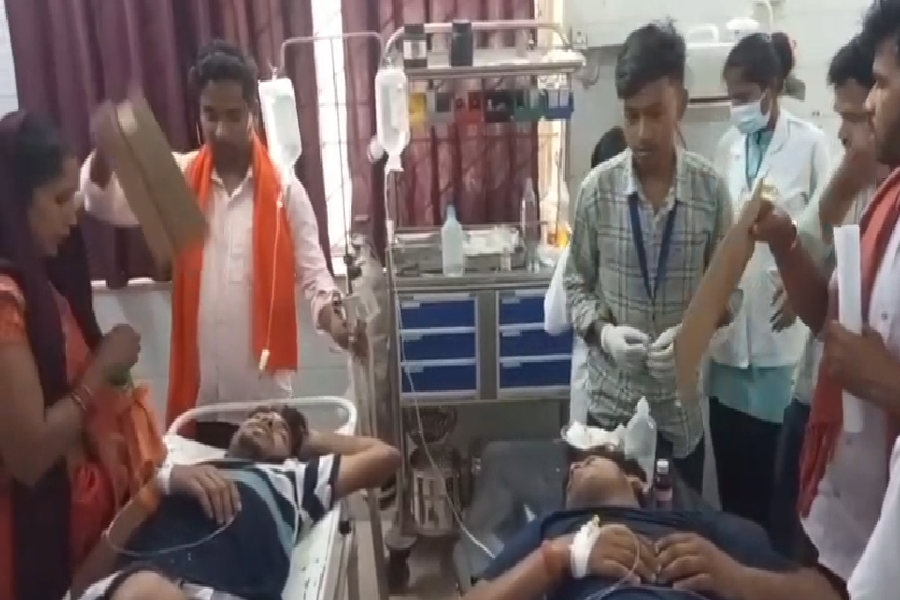garwah_sadar_hospital_ac_fan_not_working.png