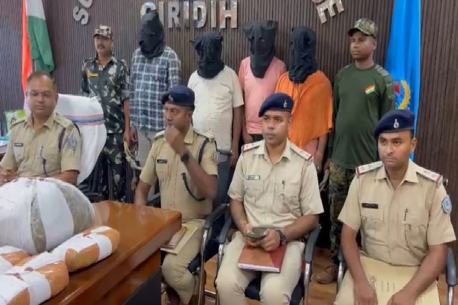 giridih_news_ganja_taskar.jpg