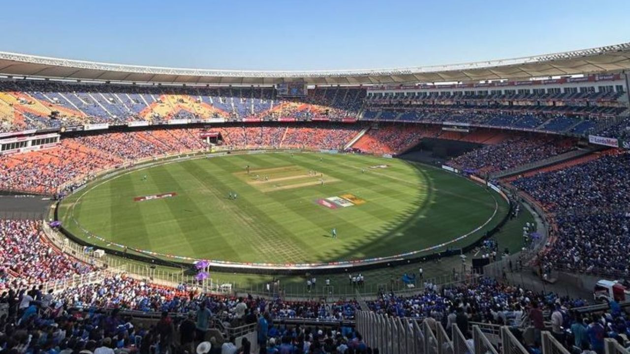 GT vs RCB: आरसीबी से हार का बदला लेने उतरेगी जीटी, यहां जानें हेड टू हेड; वेदर अपडेट और पिच रिपोर्ट | IPL today match GT vs RCB Head to head Weather update Pitch report Predicted playing XI
