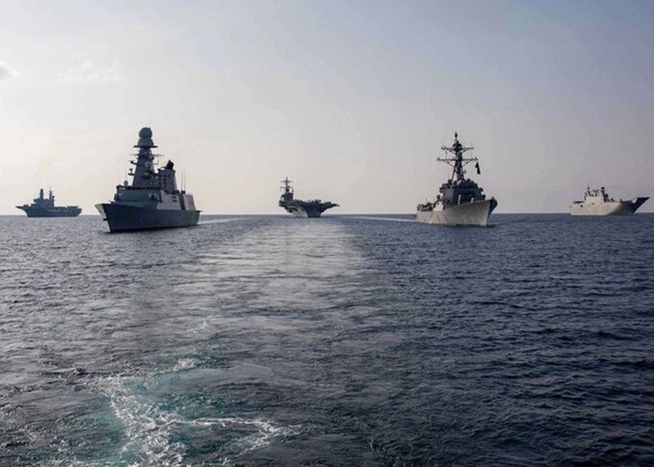 दुनिया का महत्वपूर्ण तेल मार्ग खतरे में: हूथी हमलों से बढ़ी वैश्विक चिंताएँ, बाब-एल-मंडब पर नजर।