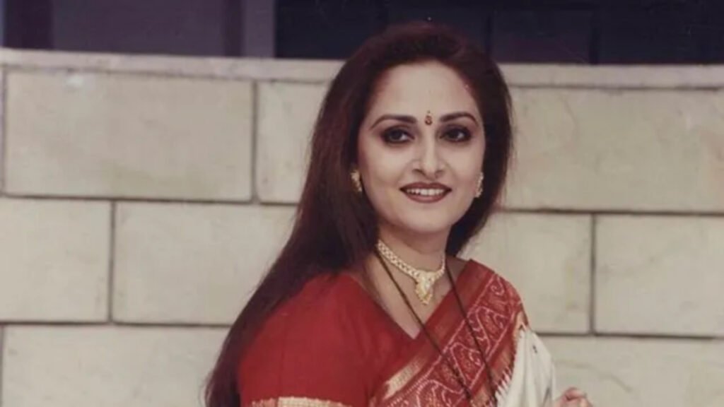 10 रुपये से शुरू किया था सफर, बाप-बेटे दोनों संग रोमांस करने वाली इस एक्ट्रेस ने राजनीति में आजमाया हाथ | Jaya Prada Birthday Special Life Story Bollywood Politics Journey Dharmendra Rajesh Khanna
