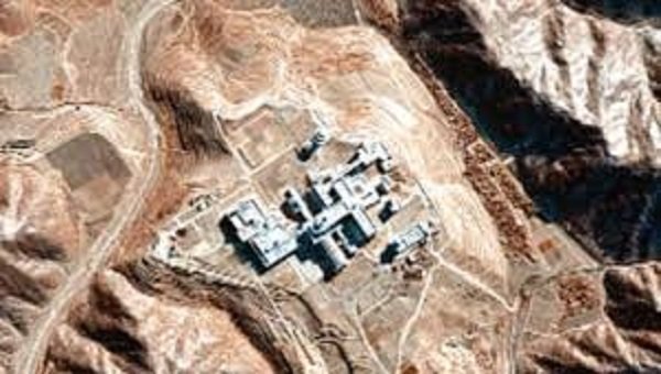 चीन के नए परमाणु केंद्र पर चिंता बढ़ी, सैटेलाइट तस्वीरों में नई इमारतें और मशीनें दिखीं।