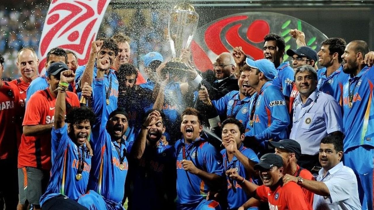 2 अप्रैल को धोनी के नेतृत्व में भारत ने 28 साल बाद ODI विश्व कप जीता