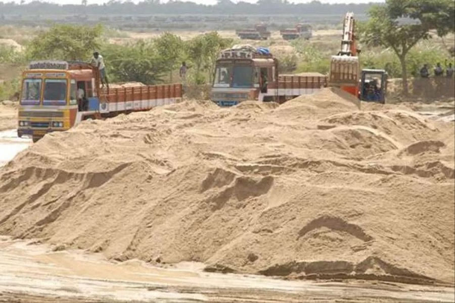 sand000.jpg