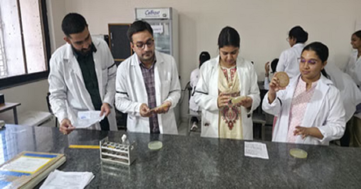 Jharkhand Health Department: झारखंड सरकार का बड़ा फैसला; अब विदेश से पढ़े डॉक्टरों को मिलेगा स्टाइपेंड