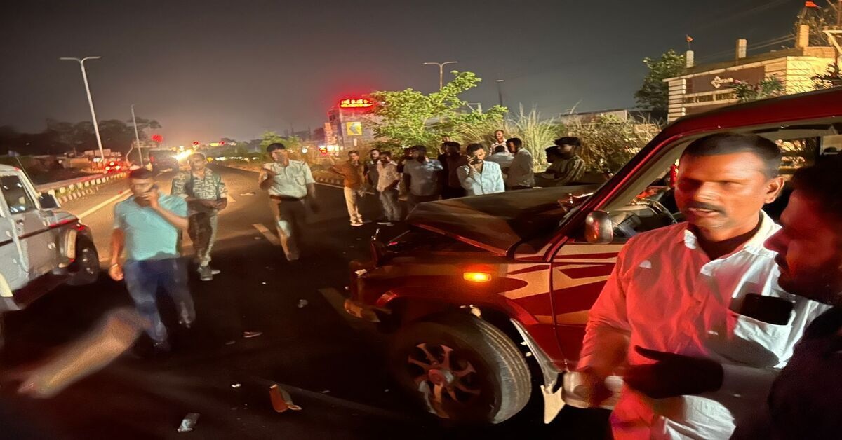 Dhanbad Accident : सड़क हादसे में दंपती की मौत, बच्चा गंभीर हालत में अस्पताल में भर्ती
