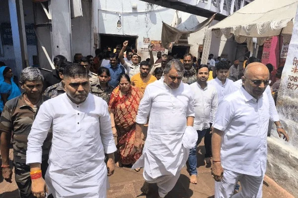 बिहार डिप्टी सीएम विजय चौधरी पहुंचे देवघर, बाबा धाम में टेका मत्था