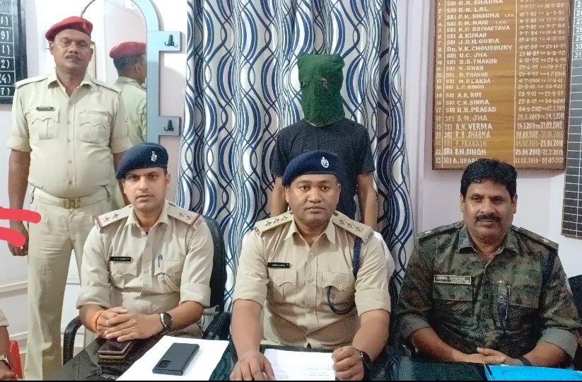 मिहिजाम में युवक को अवैध पिस्तौल और 8 जिंदा गोलियों के साथ गिरफ्तार किया गया।