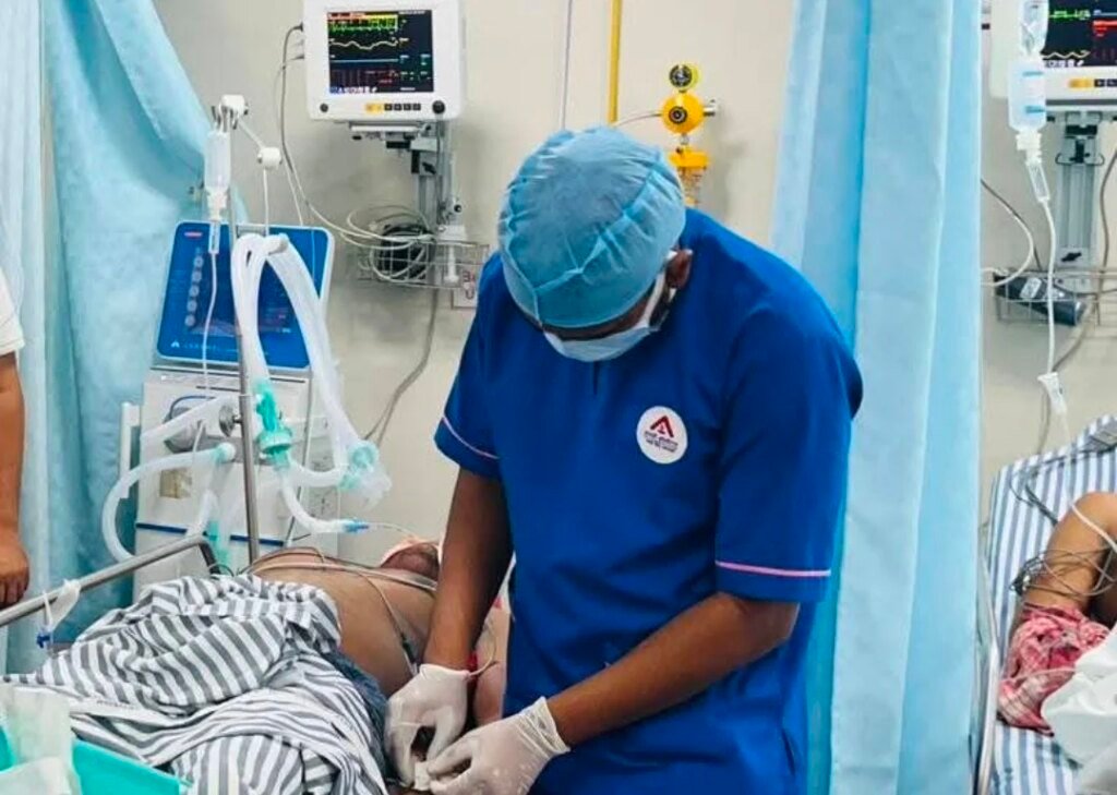 मेयर संजीव सिंह के समर्थक शुभम यादव को घर में घुसकर मा'री गोली, हालत गंभीर