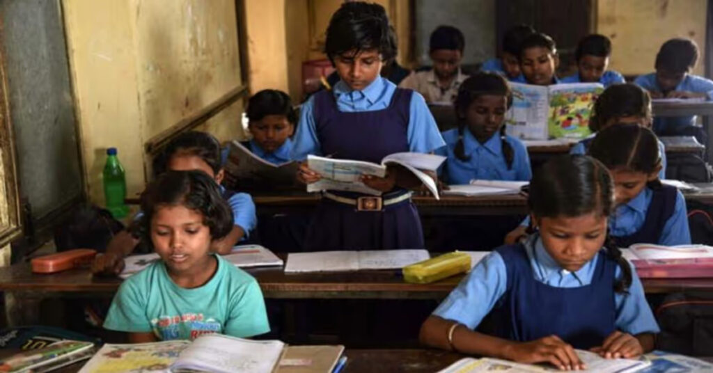 RANCHI NEWS : झारखंड के इस क्लास के छात्रों को जुलाई में फ्री दी जाएंगी किताबें, जानें क्या है सरकार की तैयारी