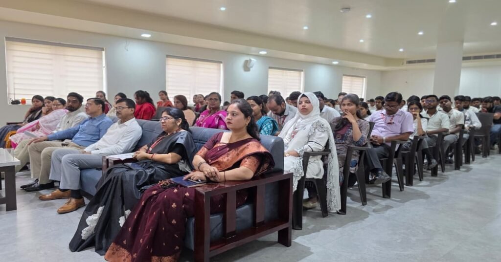 Ghatshila : युवा अनुसंधानकर्ताओं द्वारा गढा जाएगा भारत का भविष्य : कुलाधिपति, सोना देवी विश्वविद्यालय