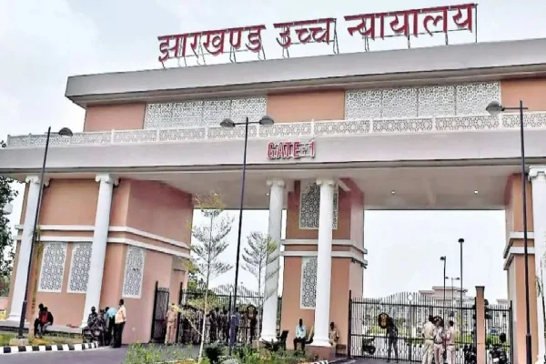 जमीन विवाद पर हाईकोर्ट का बड़ा फैसला, अधिकारियों द्वारा जमीन नापी पर लगाई रोक