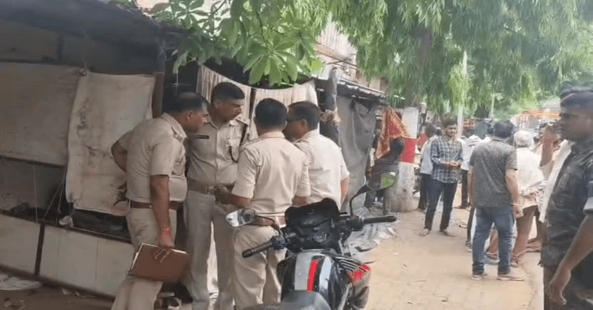 Deoghar Murder : देवघर में चाय दुकान चलाने वाली महिला की निर्मम हत्या से सनसनी, पति और भाई फरार