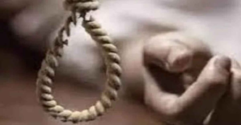 Palamu Suicide : पांकी में फिजिकल टीचर ने फांसी लगाकर की आत्महत्या