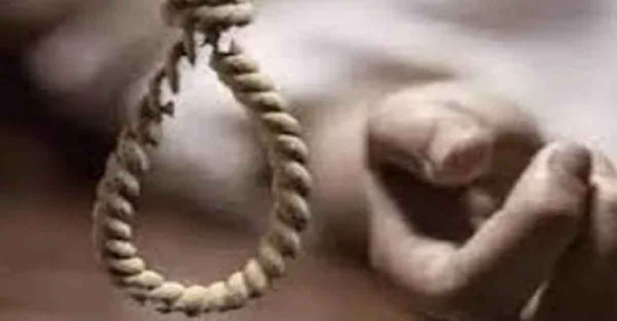 Palamu Suicide : पांकी में फिजिकल टीचर ने फांसी लगाकर की आत्महत्या