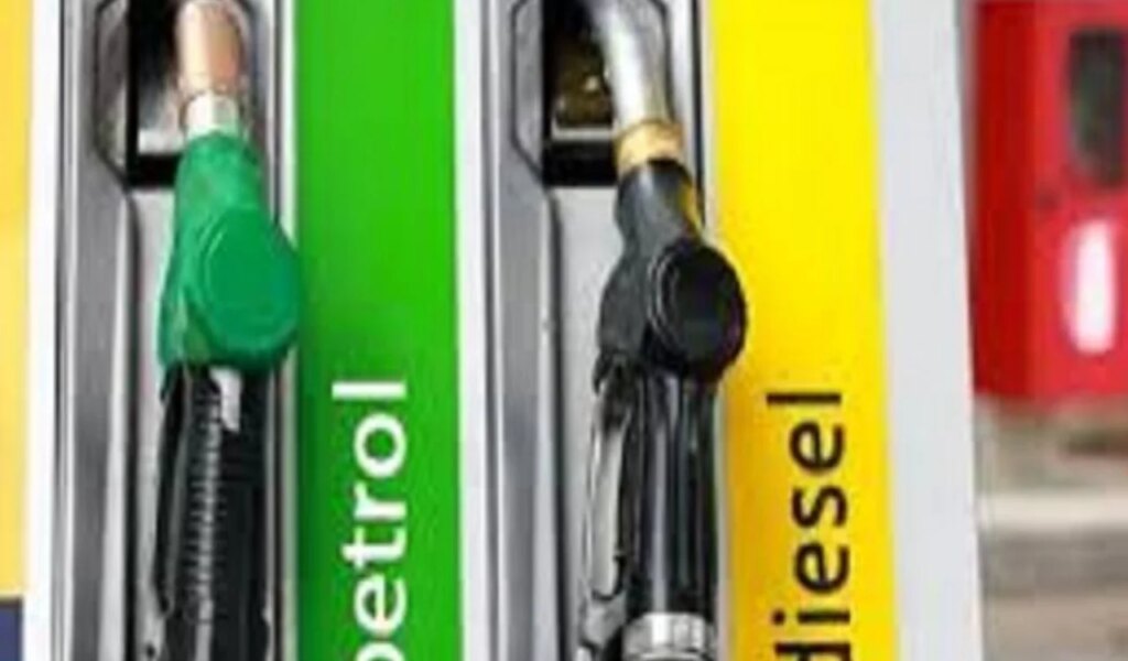 Petrol and diesel prices rise again, the fourth increase in 10 days; a burden on the common man