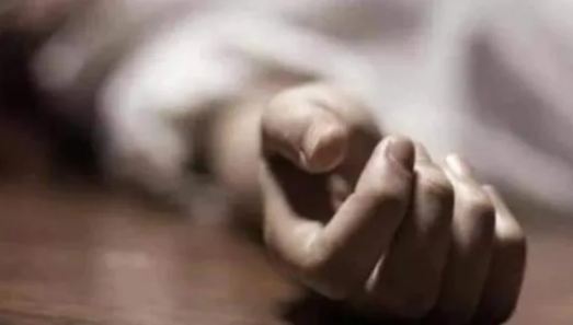 भांजे से मिलने गया था युवक, अगले दिन झाड़ियों में मिला श'व