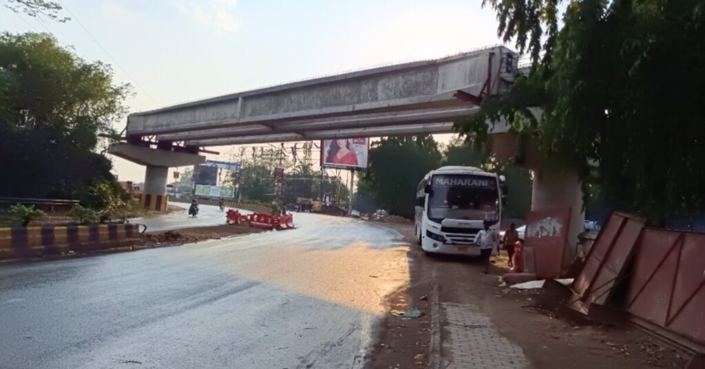 Mango Flyover: रफ्तार पकड़ रहा मानगो फ्लाईओवर का निर्माण, अगस्त तक काम पूरा करने की कवायद
