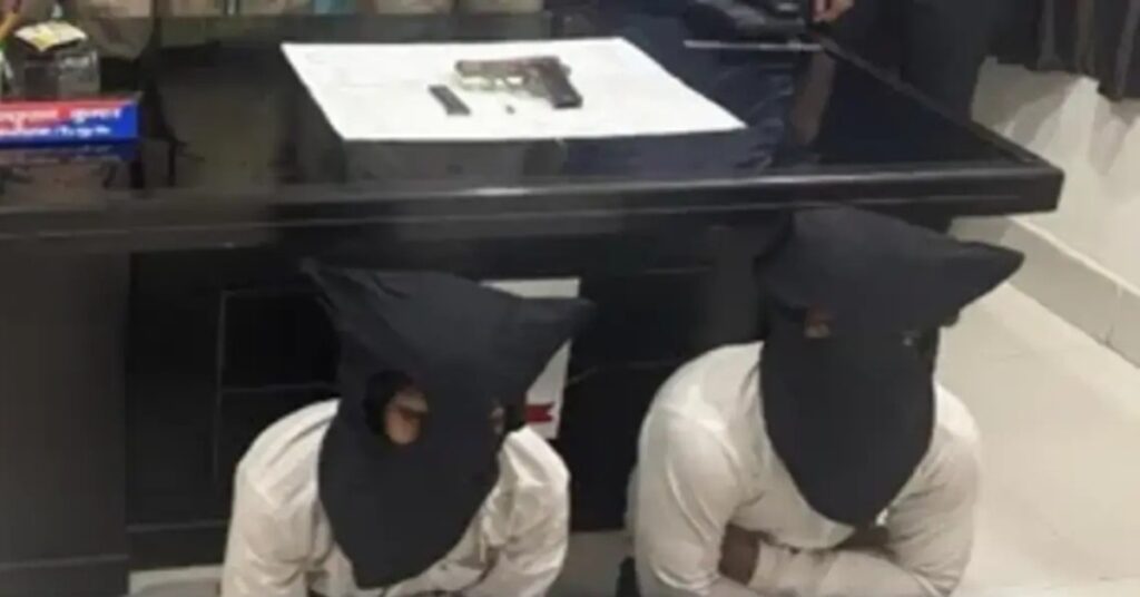 Ranchi News: चलती ट्रेन में पिस्टल लहराते रांची के दो युवक गिरफ्तार, जमशेदपुर से लेकर जा रहे थे हथियार