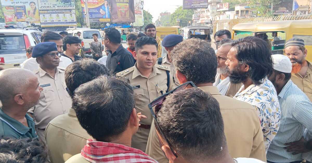 जमशेदपुर: एसपी ललित मीणा ने ट्रैफिक सुधार के लिए ऑटो चालकों को दिए निर्देश