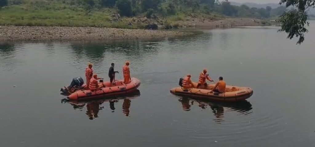 CHANDIL_youth.JPG
