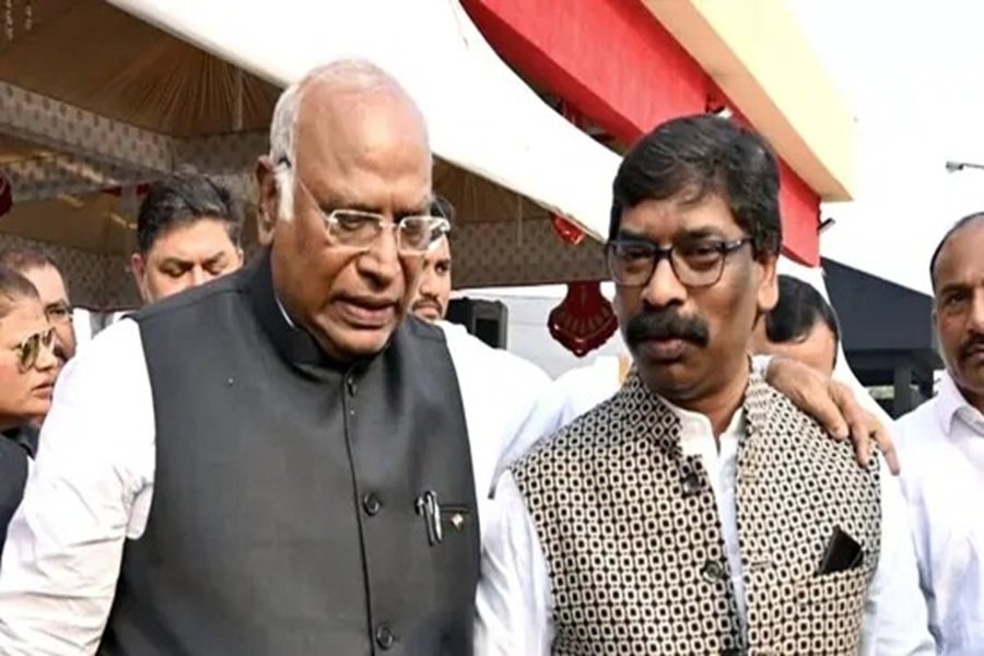 cmhemantandkharge.jpg