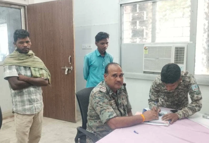 घर में सो रहे दंपती पर आधी रात जानलेवा हमला, पति की मौ'त