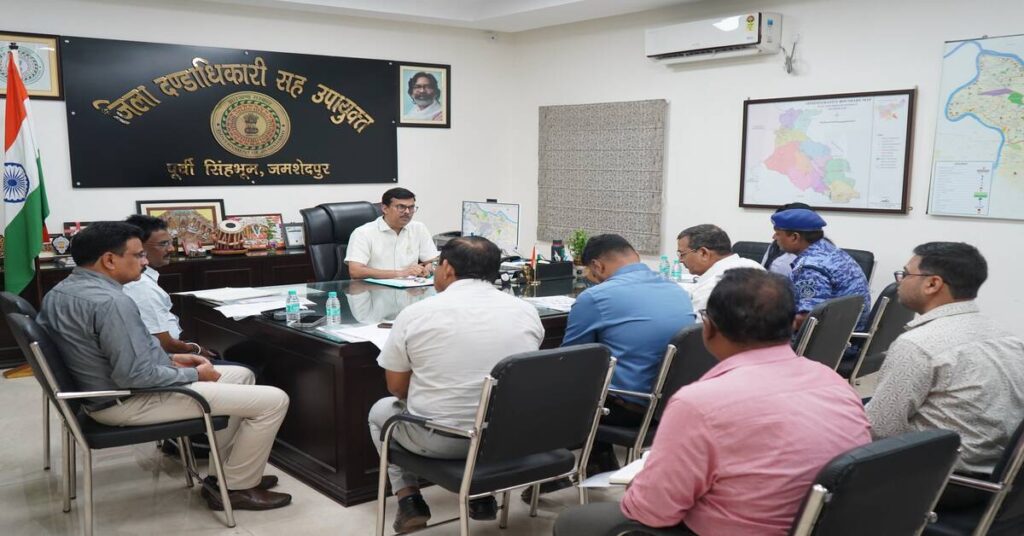 Jamshedpur News: अंतरराष्ट्रीय योग दिवस को लेकर तैयारियां तेज, खासमहल में होगा जिला स्तरीय मुख्य कार्यक्रम