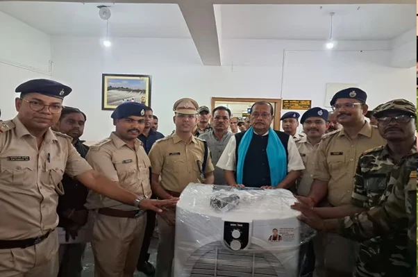 जमीन माफियाओं पर वित्त मंत्री का सख्त संदेश, बोले- सुधर जाओ, वरना कार्रवाई तय