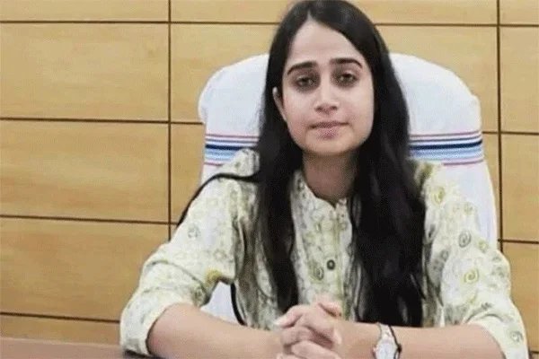 देवघर नगर निगम को मिला नया नगर आयुक्त, सुलोचना मीना ने संभाला कार्यभार