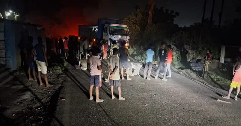 Dhanbad News: धनबाद में आधी रात में जोरदार आवाज के साथ धंसी जमीन, खौफ में घरों से भागे लोग