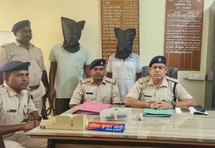 अपराध की साजिश पर पुलिस का वार, पिस्टल और गोलियों के साथ दो गिरफ्तार