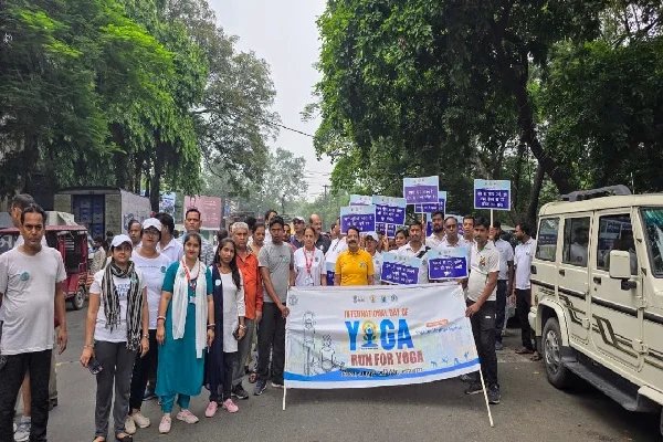 योग दिवस से पहले धनबाद में दौड़ी सेहत की लहर, ‘रन फॉर योग’ में उमड़ा जनसैलाब