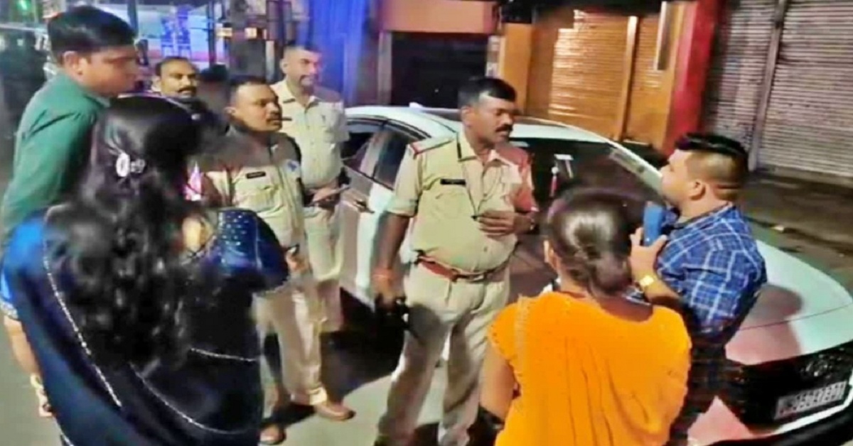 Ranchi Crime: मैरेज एनिवर्सरी को ले खरीद रहे थे केक; कार का शीशा तोड़ गहने और कैश ले उड़े चोर